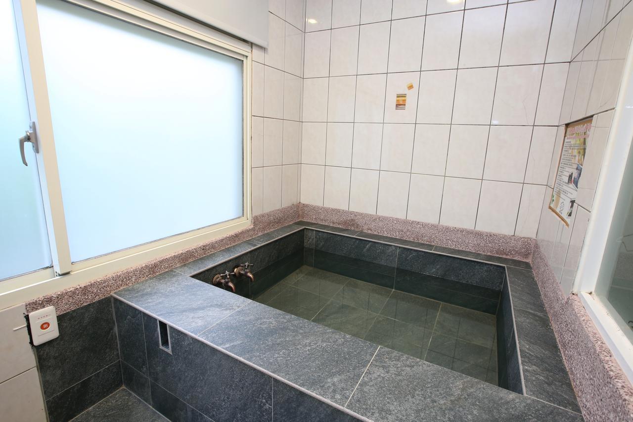 Cyuan Tang Hot Spring Hotel Jiaoxi Eksteriør bilde